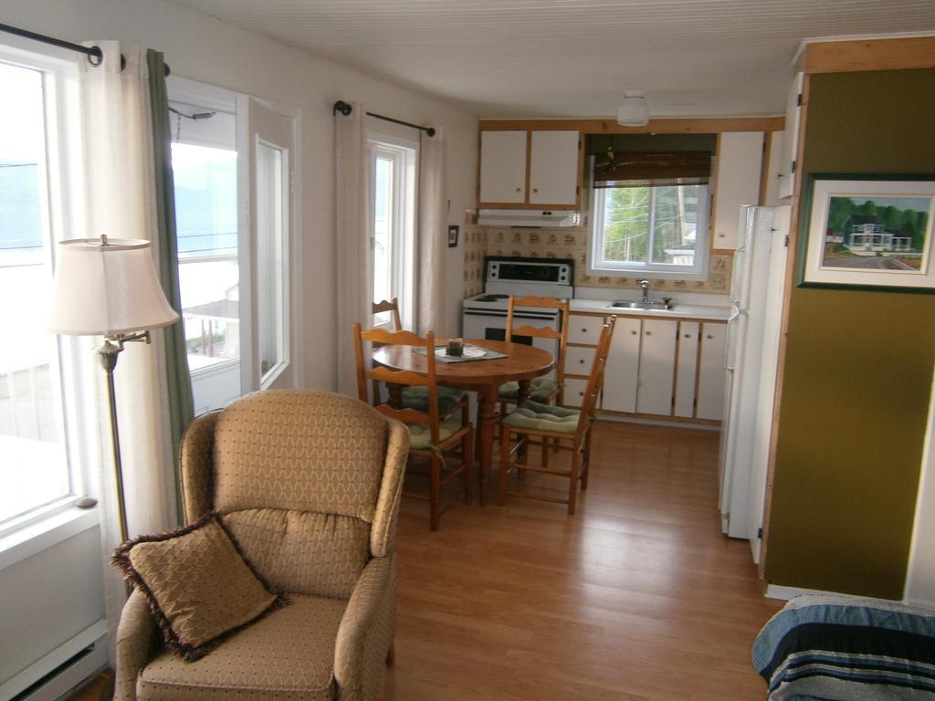 Apartement Mirador Du Fjord LʼAnse-Saint-Jean Exteriör bild