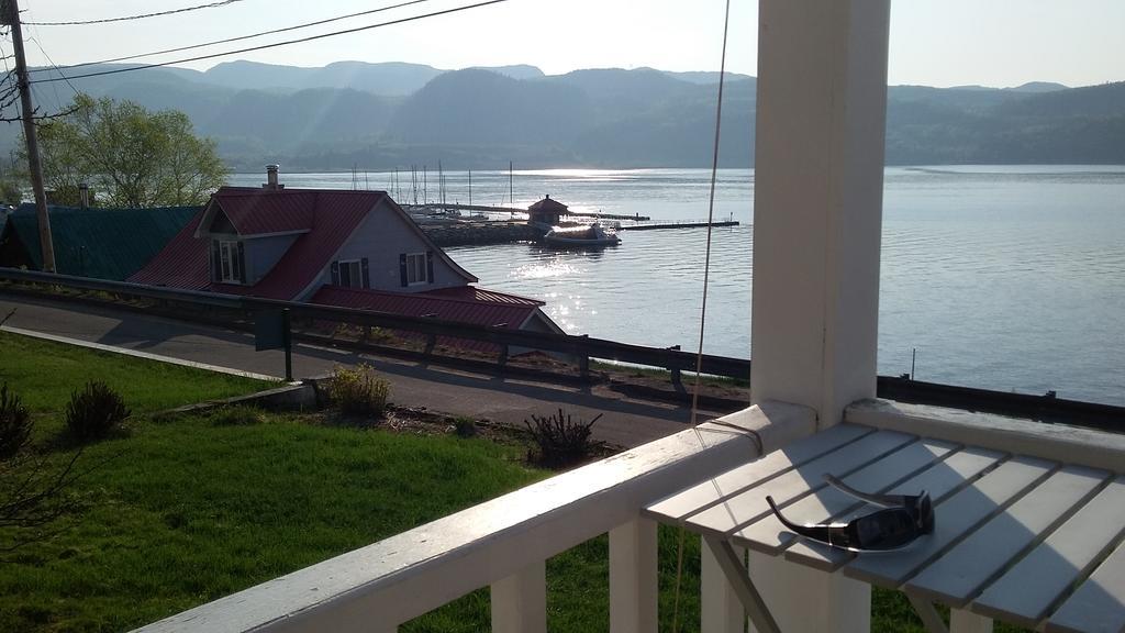 Apartement Mirador Du Fjord LʼAnse-Saint-Jean Exteriör bild
