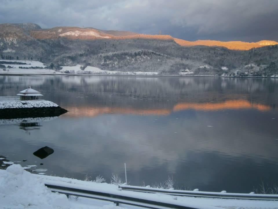 Apartement Mirador Du Fjord LʼAnse-Saint-Jean Exteriör bild
